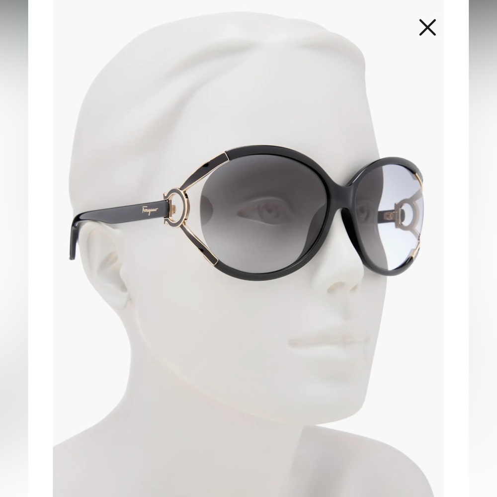 SALVATORE FERRAGAMO Sunglasses SF60OS 001 Authentic W/Case and cards NEW!!!